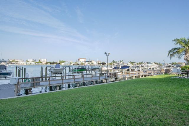 660 ISLAND WAY #206 206, Clearwater, FL 33767