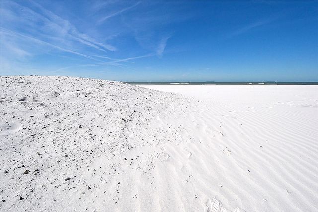 660 ISLAND WAY #206 206, Clearwater, FL 33767