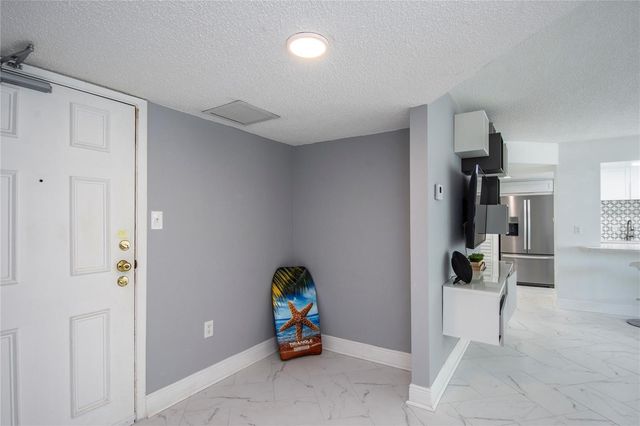 660 ISLAND WAY #206 206, Clearwater, FL 33767