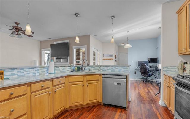 1100 Walnut Neck AVE, Chesapeake, VA 23320