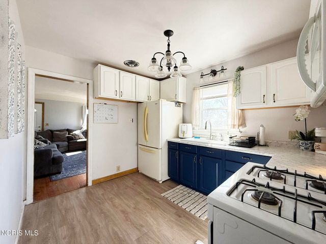 817 S Wood Street, Fostoria, OH 44830