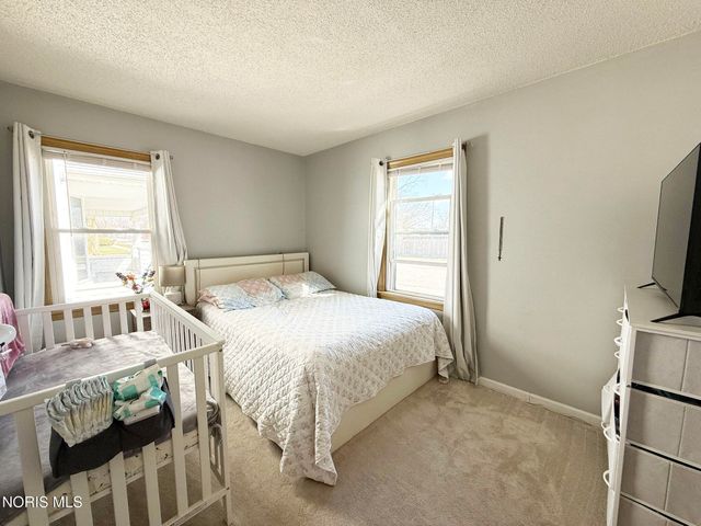 817 S Wood Street, Fostoria, OH 44830