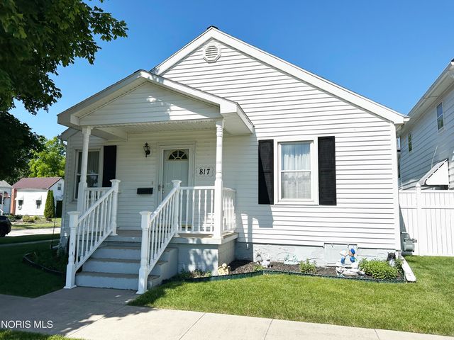 817 S Wood Street, Fostoria, OH 44830