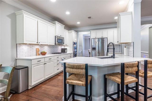 1985 W Village Point SE, Smyrna, GA 30080
