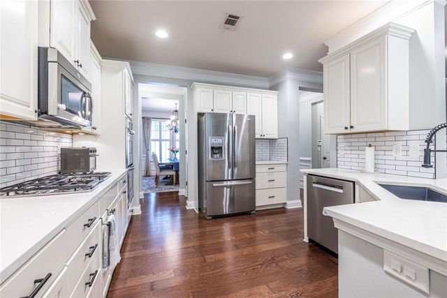 1985 W Village Point SE, Smyrna, GA 30080