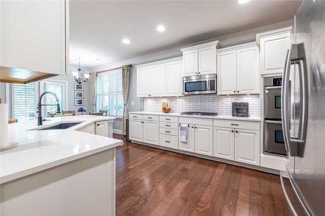 1985 W Village Point SE, Smyrna, GA 30080