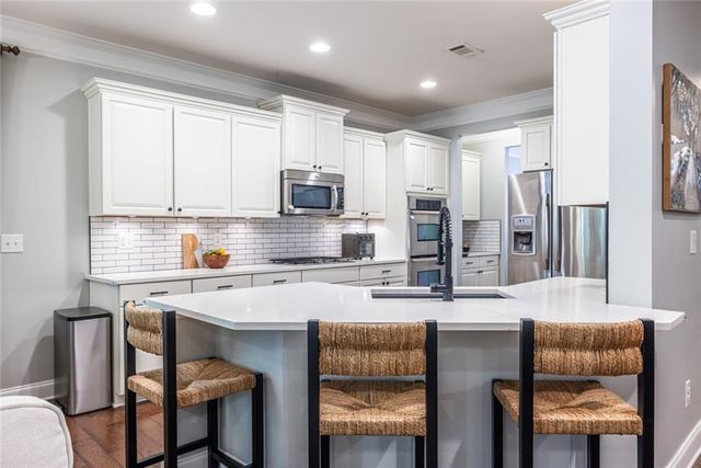 1985 W Village Point SE, Smyrna, GA 30080