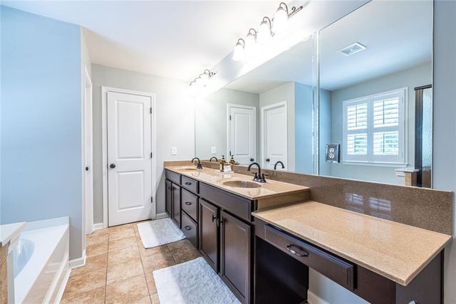 1985 W Village Point SE, Smyrna, GA 30080