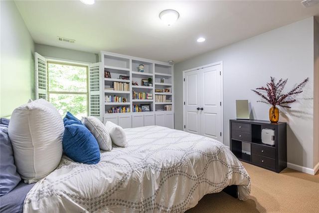 1985 W Village Point SE, Smyrna, GA 30080