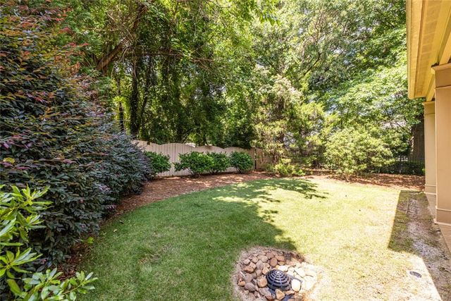 1985 W Village Point SE, Smyrna, GA 30080