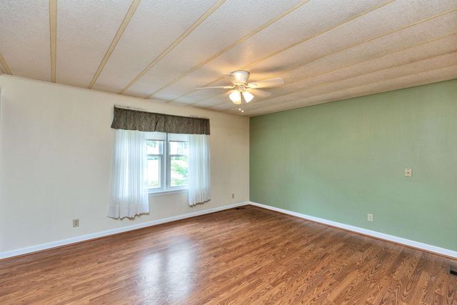 14 Karas Way, Goffstown, NH 03045
