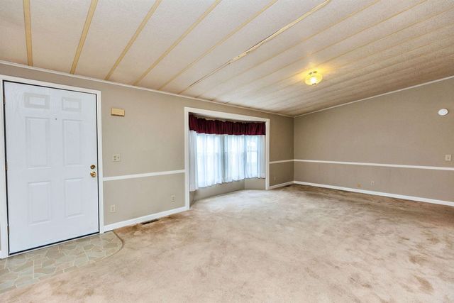 14 Karas Way, Goffstown, NH 03045