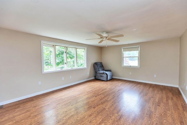 14 Karas Way, Goffstown, NH 03045