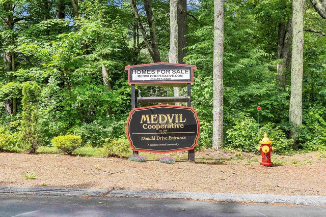 14 Karas Way, Goffstown, NH 03045