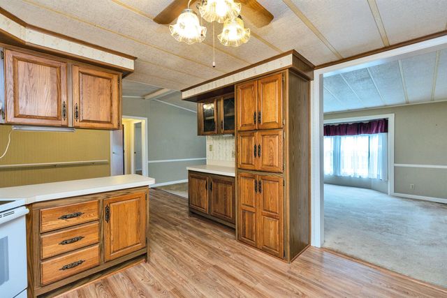 14 Karas Way, Goffstown, NH 03045