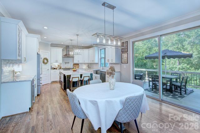 6672 Maple Spring Court, Denver, NC 28037