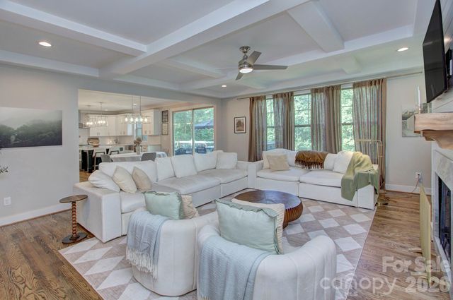 6672 Maple Spring Court, Denver, NC 28037