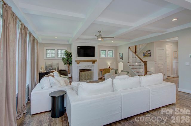 6672 Maple Spring Court, Denver, NC 28037