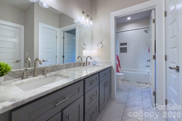 6672 Maple Spring Court, Denver, NC 28037
