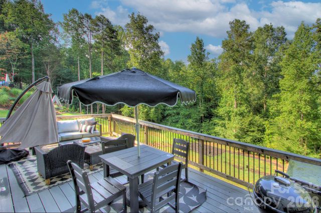 6672 Maple Spring Court, Denver, NC 28037