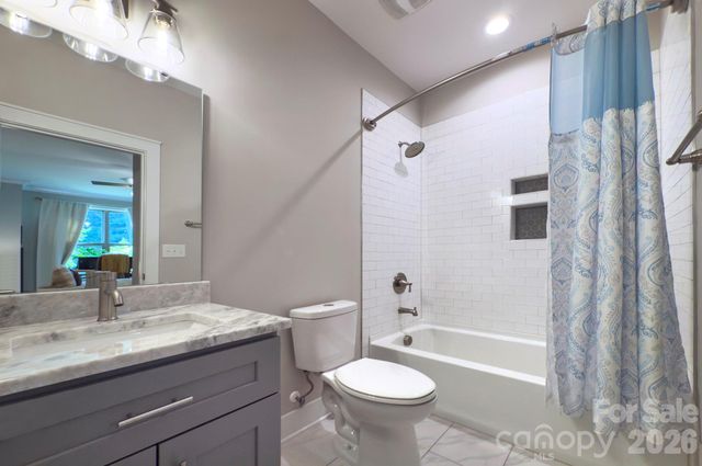 6672 Maple Spring Court, Denver, NC 28037
