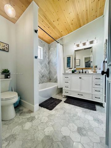 17617 SW 140th Ct, Miami, FL 33177