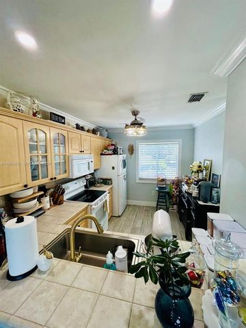 17617 SW 140th Ct, Miami, FL 33177