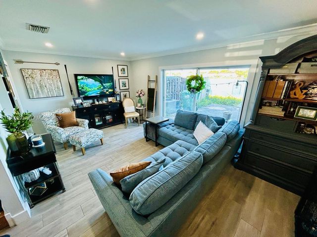 17617 SW 140th Ct, Miami, FL 33177