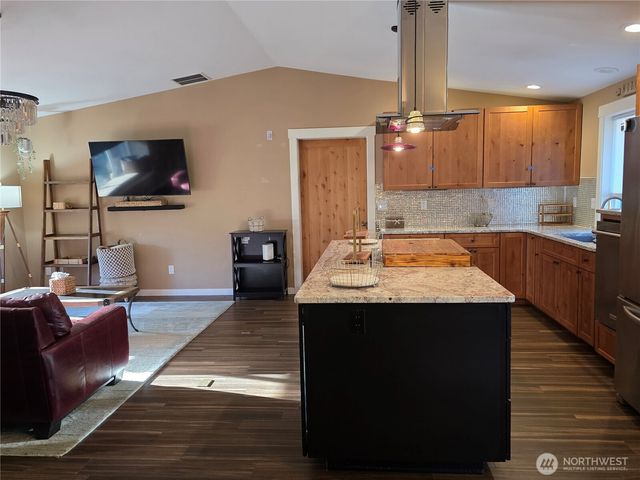 810 Century Court NE, Lacey, WA 98516