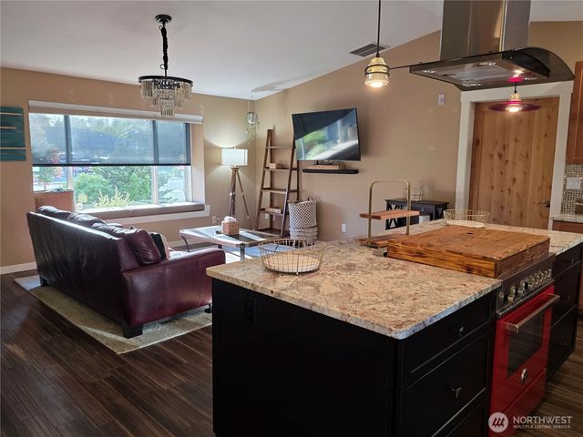 810 Century Court NE, Lacey, WA 98516