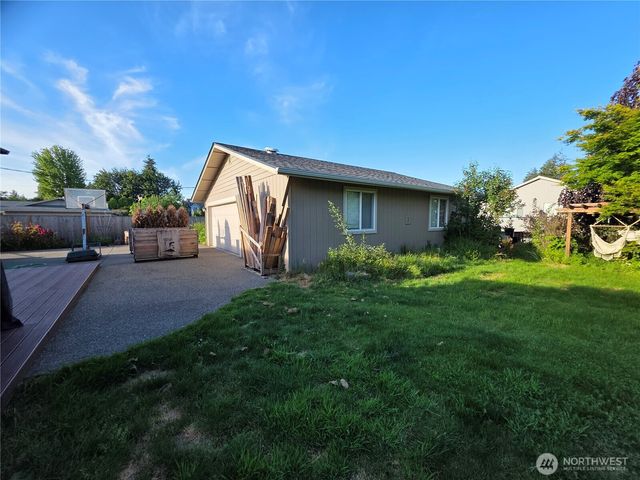 810 Century Court NE, Lacey, WA 98516