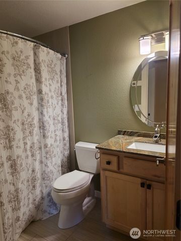 810 Century Court NE, Lacey, WA 98516