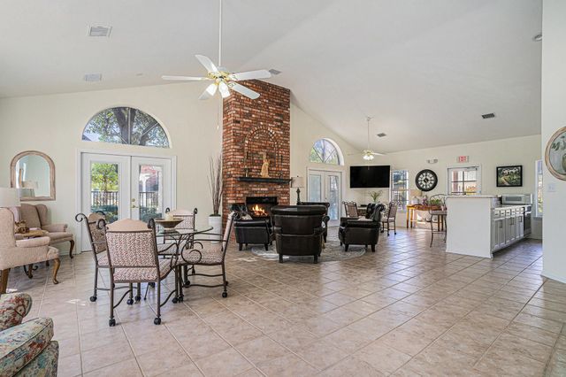 6127 Welden Court, Fort Worth, TX 76132