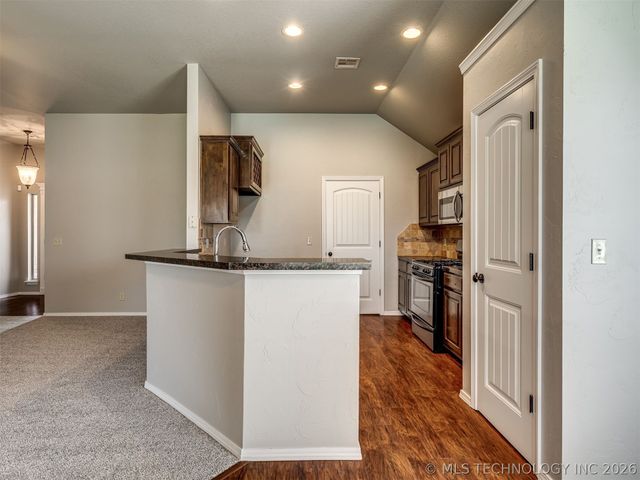 15600 S Birch Avenue, Glenpool, OK 74033