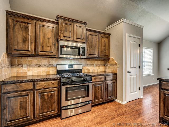 15600 S Birch Avenue, Glenpool, OK 74033