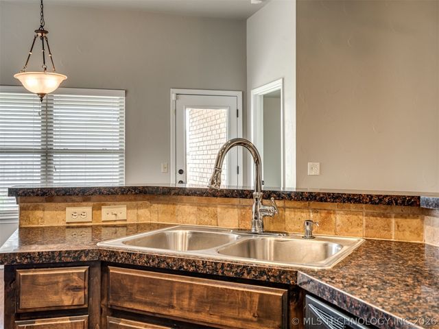 15600 S Birch Avenue, Glenpool, OK 74033