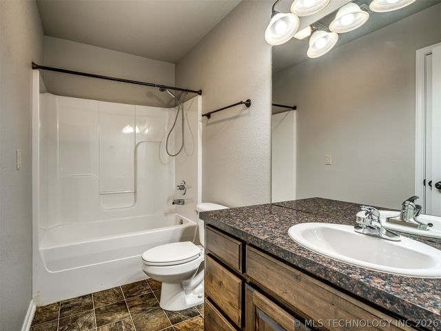 15600 S Birch Avenue, Glenpool, OK 74033