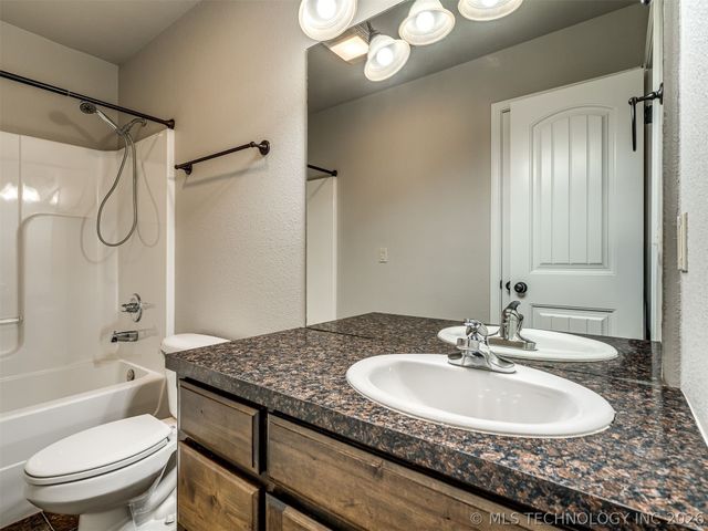 15600 S Birch Avenue, Glenpool, OK 74033