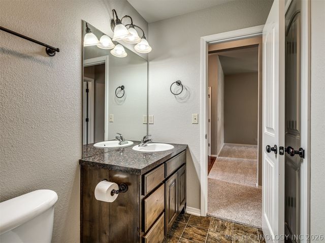 15600 S Birch Avenue, Glenpool, OK 74033