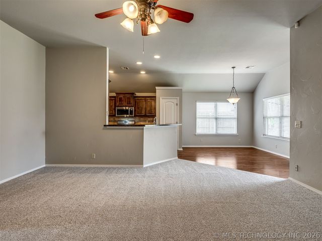 15600 S Birch Avenue, Glenpool, OK 74033