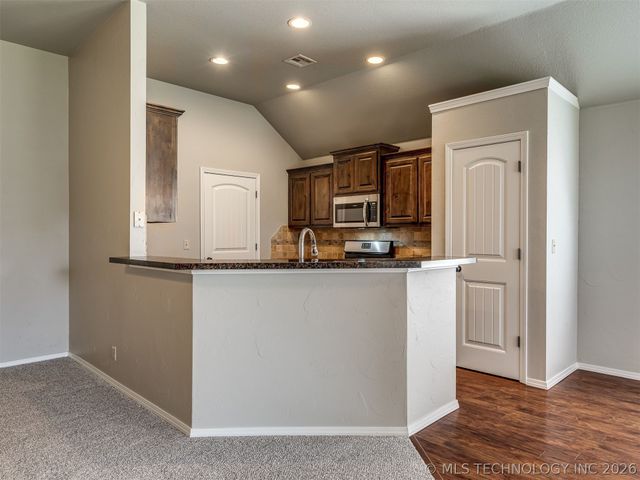 15600 S Birch Avenue, Glenpool, OK 74033