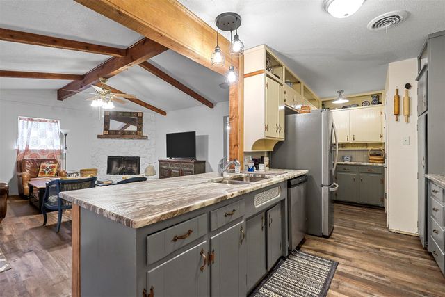 2900 S Murco Drive, Mineral Wells, TX 76067