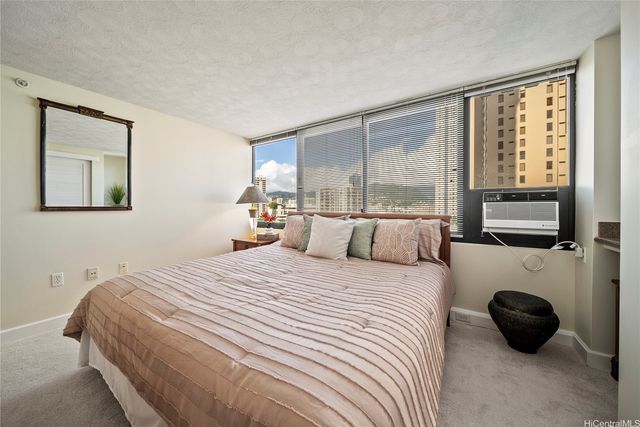 343 Hobron Lane 1001, Honolulu, HI 96815