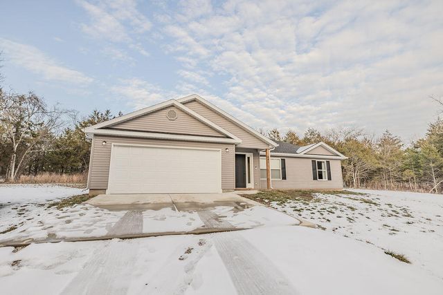 180 Coon Creek Farms Drive, Kirbyville, MO 65679