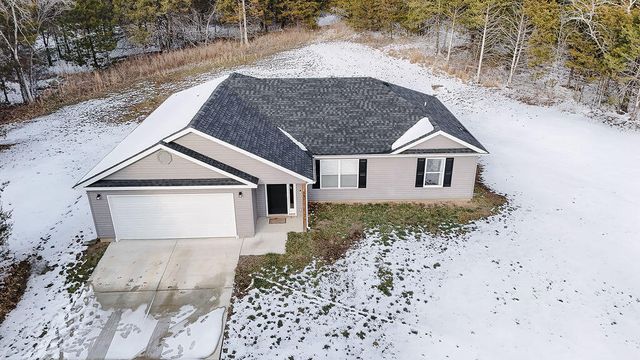 180 Coon Creek Farms Drive, Kirbyville, MO 65679