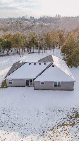 180 Coon Creek Farms Drive, Kirbyville, MO 65679