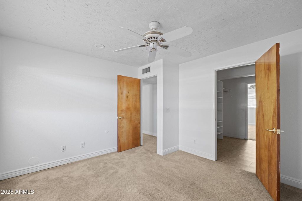 Image 22 of property listing at 333 S Cooper Road, Chandler, AZ 85225