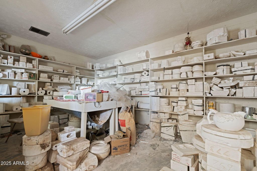 Image 29 of property listing at 333 S Cooper Road, Chandler, AZ 85225