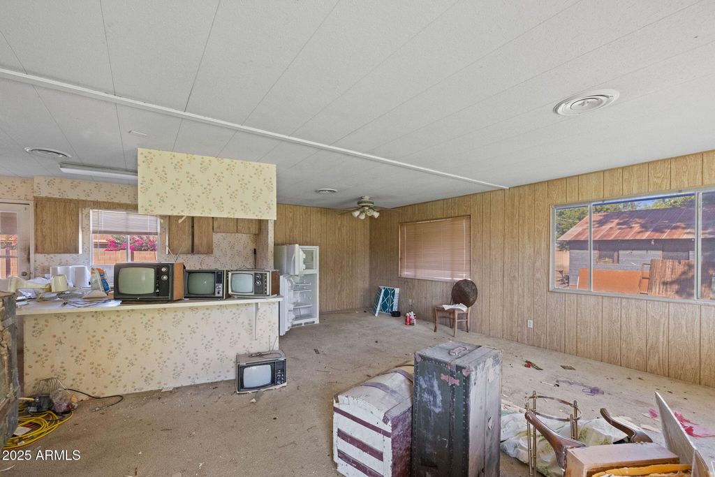 Image 32 of property listing at 333 S Cooper Road, Chandler, AZ 85225