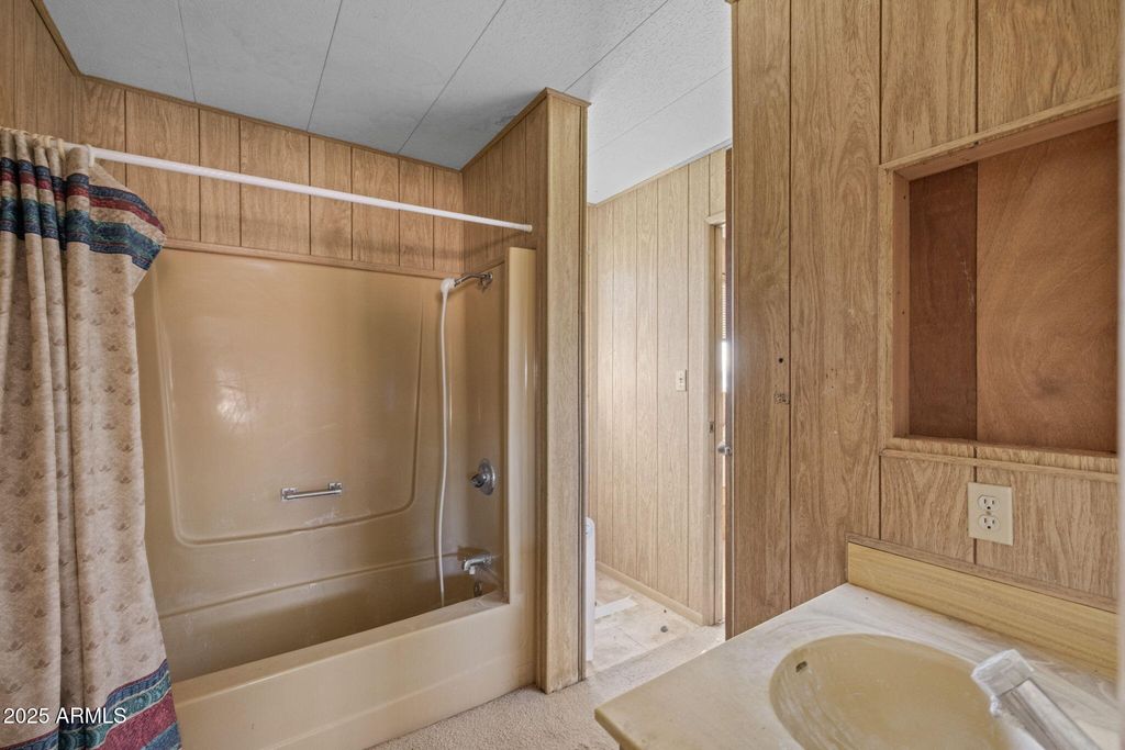 Image 40 of property listing at 333 S Cooper Road, Chandler, AZ 85225